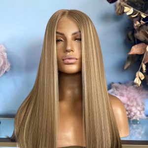 پروتز مو با حالت‌دهی طبیعی و سبک